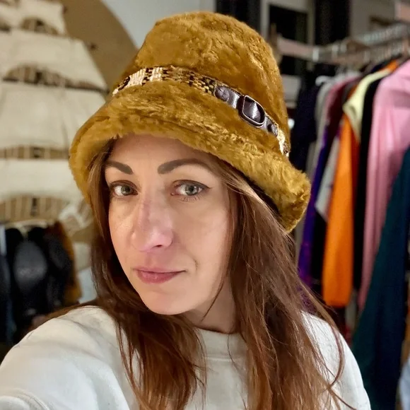 1960s Camel Faux Fur Bucket Hat Mod Union Made Medium Vintage Winter Hat - Picture 10 of 11